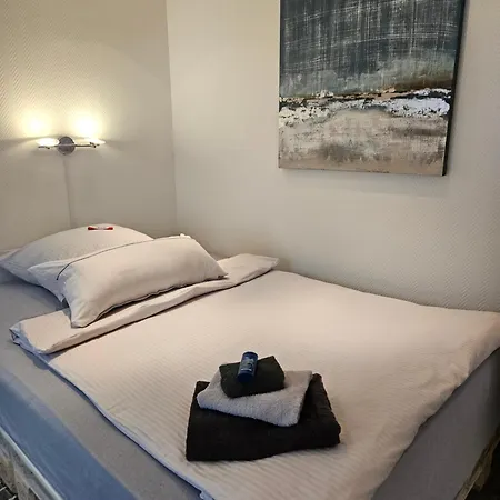 Standardzimmer Nahe Messe Und Airport Apartment
