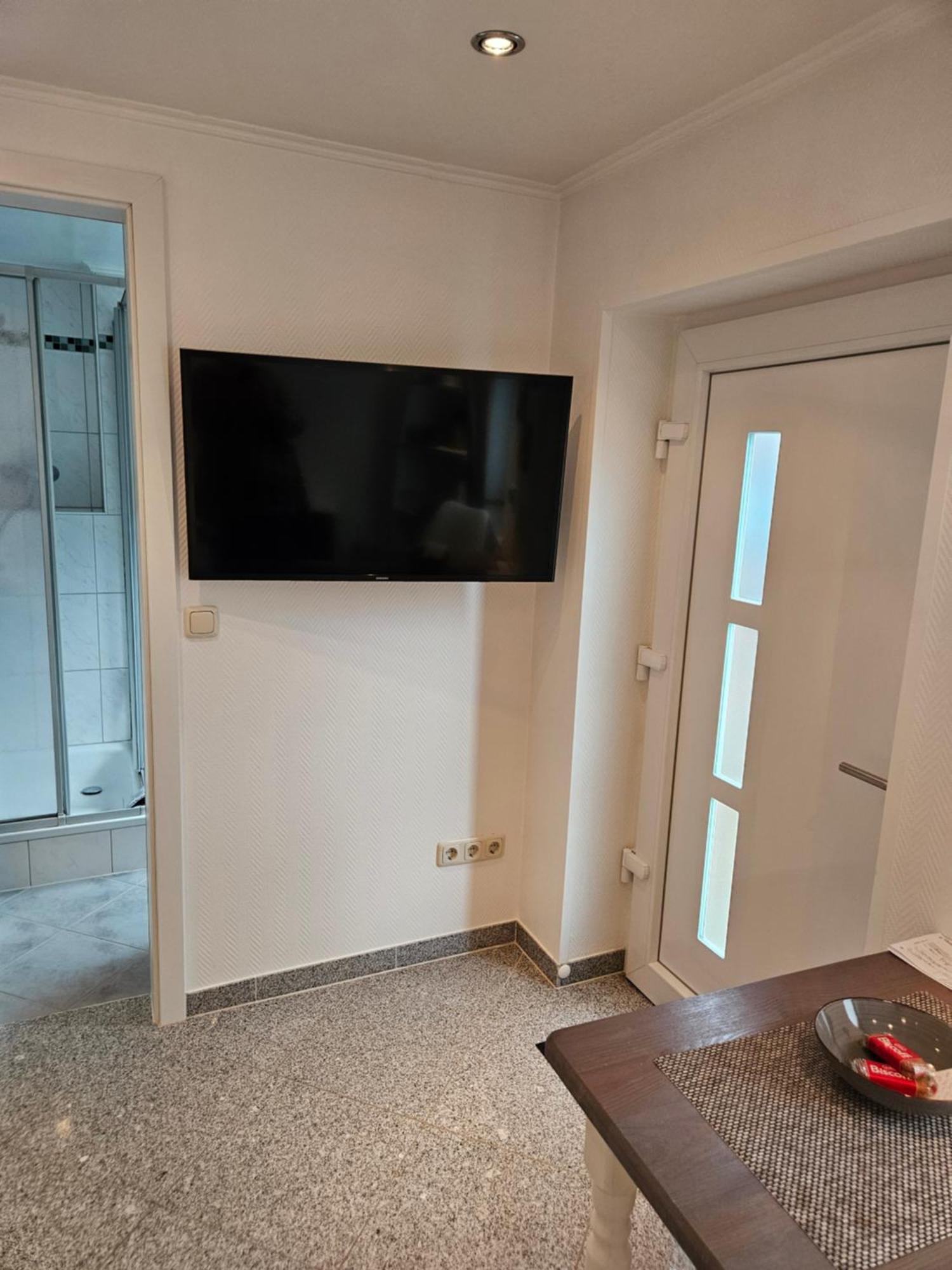 Standardzimmer Nahe Messe Und Airport Apartment *